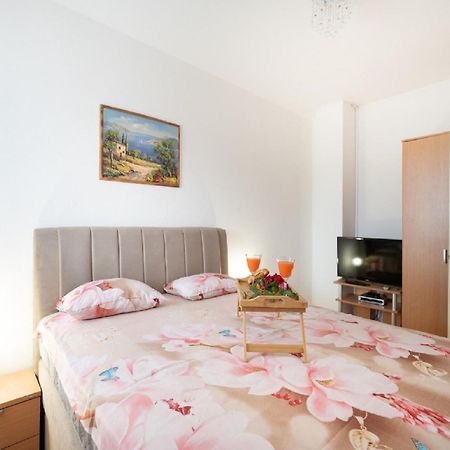 Apartments Milic - One Bedroom Apartment With Sea View And Terrace Gornji Karin Extérieur photo
