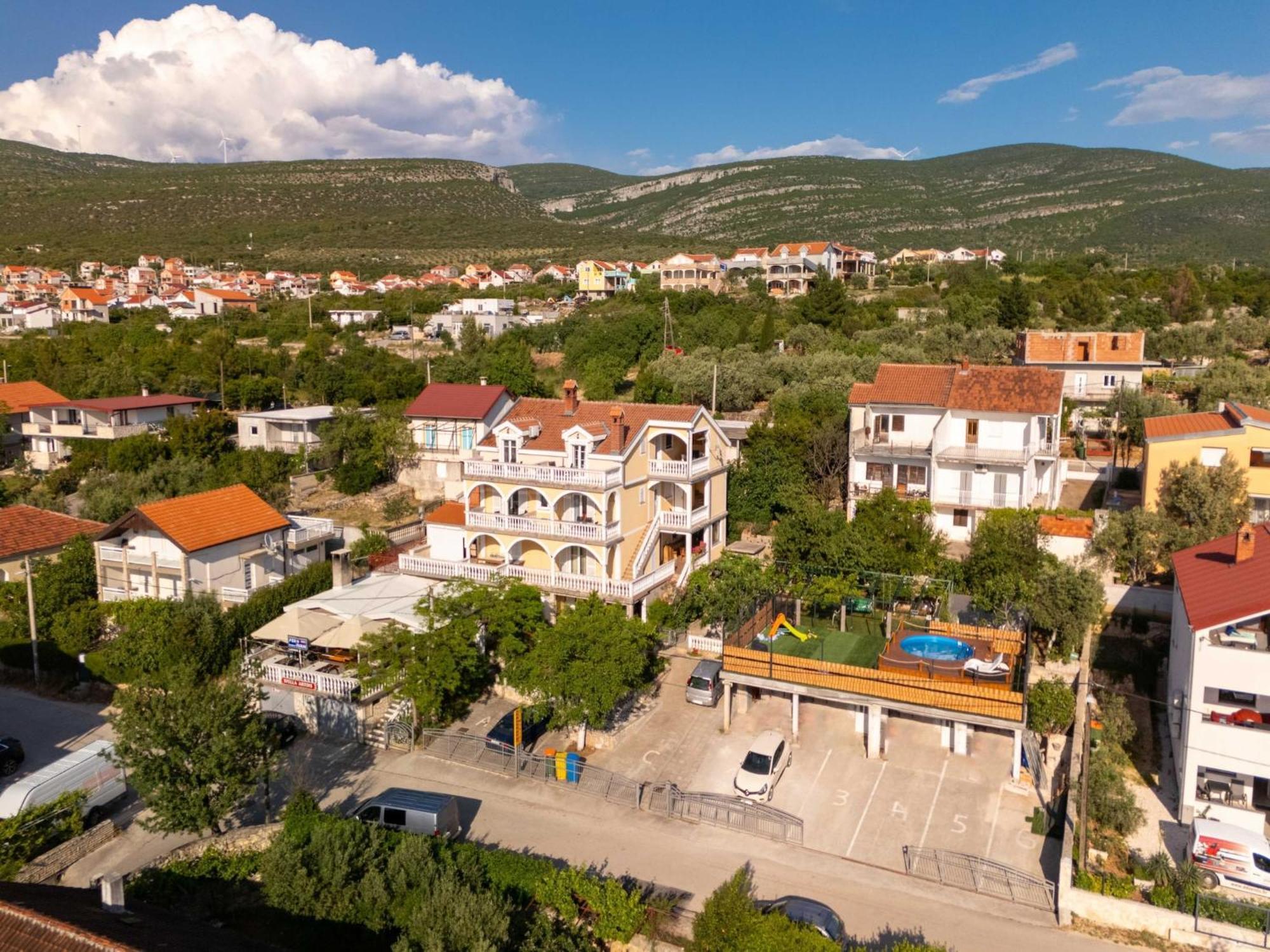 Apartments Milic - One Bedroom Apartment With Sea View And Terrace Gornji Karin Extérieur photo